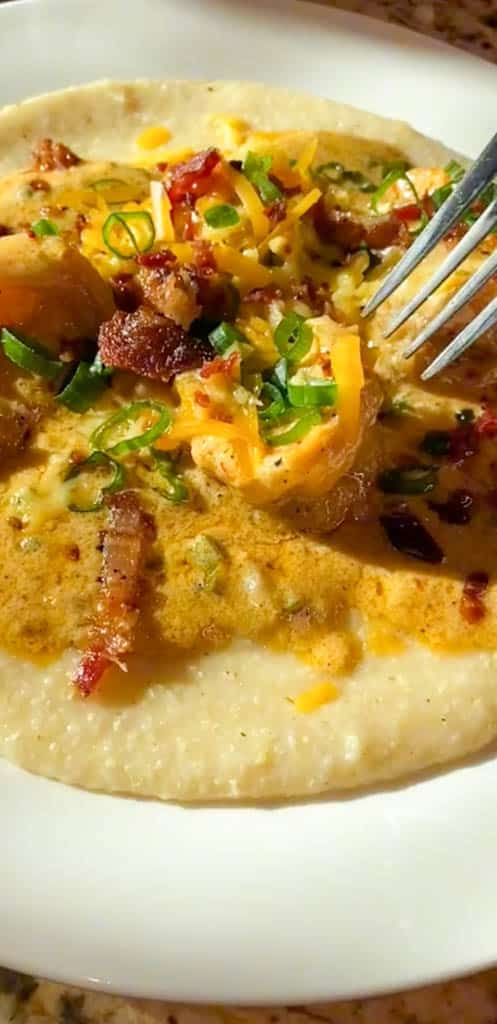bowl of creamy shrimp and grits
